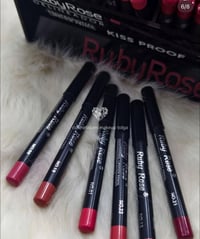 قلم تحديد شفايف • مقاوم للماء • ثبات عالي