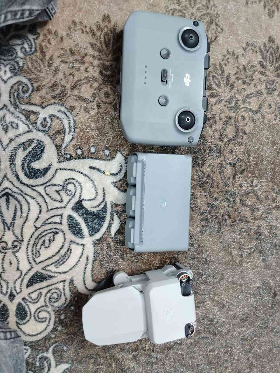 السلام عليكم
معدات تصوير مختلفة الانواع استعمال قليل نضافة 95 بالمية الاستخدام شخصي لاصاحب محل ولا مصور جوال 

1. بدي كانون 6D mark ii

2.كرب مع بطاريتين

3. عدسة 24.105

4. عدسة 50 ملم غير مستخدمة

5. نك مايك سنهايزر

6. مايكات سنهايزر

7. درون مني 2 كونبو

8. جهاز زوم صوتي استعمال مرة واحدة 

9. فلاش متحرك

10. بيبي لايت عدد 3

11. حقيبة كبيرة الحجم 

12. نواعم اخرى

للاستفسار عن الأسعار الاتصال على الرقم 

***********

غير متواجد على الفيس بوك اعتذر لعدم الرد على التعليقات
