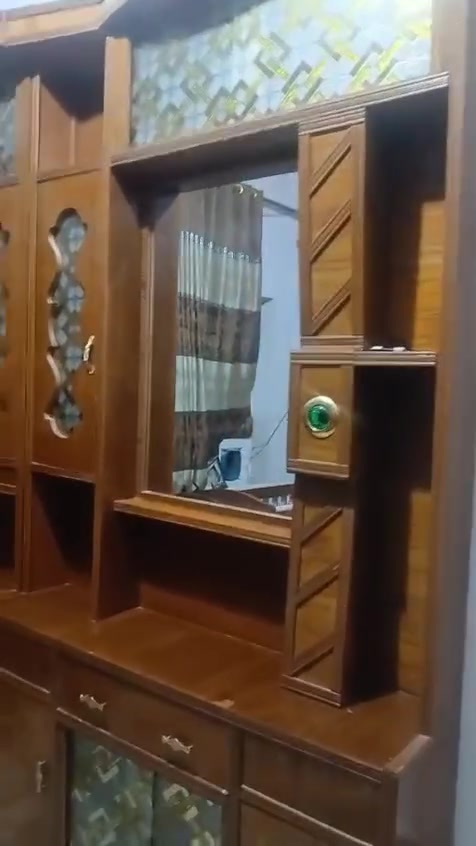 غرفه للبيع فول نضافه الاستفسار على هاذه الرقم ***********
