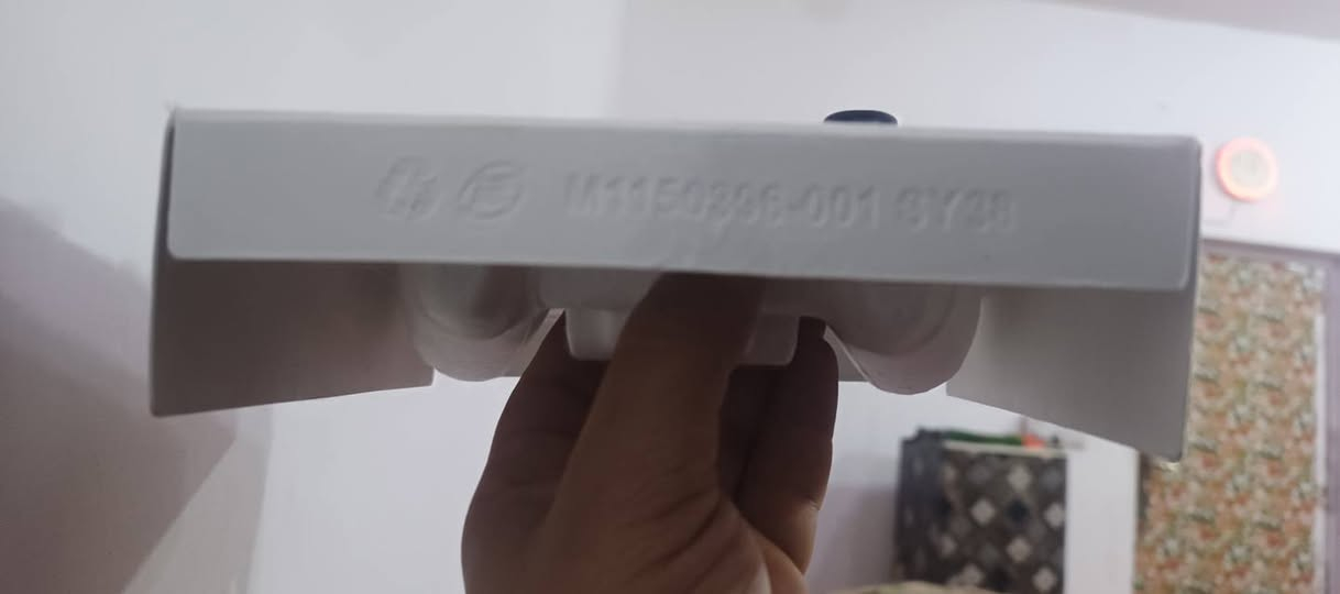 جديد لوك غير مستخدمه ولامركب بطاريه فقط مفتوح من الكارتون ٥٠ الف قفل
مكاني كرخ ***********
