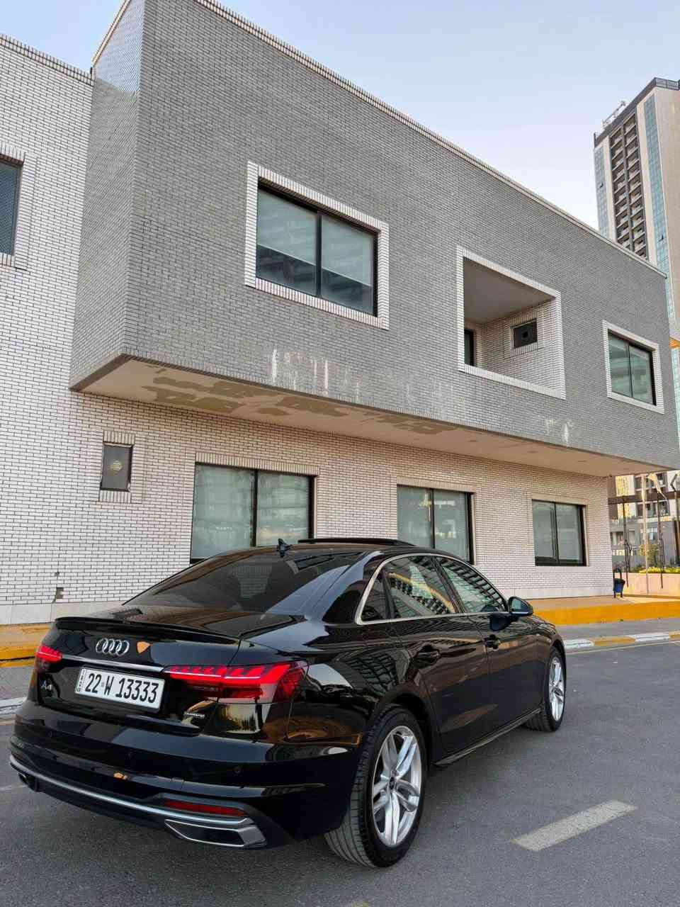 Audi A4 Sline 2022
فوول فوول مواصفات
بصمة
كشنات جلد- خزن - كهرباء- تبريد و تدفئة 
سلايحساسات امامي و خلفي
بردة كهربائية
فوليوم
كروز سرعة
بريك لمس
تبريد لمس 
شاشة جبير
كيج دجتال الكتروني
كامرة ٣٦٠ درجة
لايتات بلادي ليد 
بجم خلف كبس بدون ضربة 
سيارة بي صبغ بابين بدون ضربة عل خدوش صابغين
سعر:٢١٥ بي مجال بصيط للطيبين
***********
مكان سيارة: اربيل🌍 أربيل, العراق
