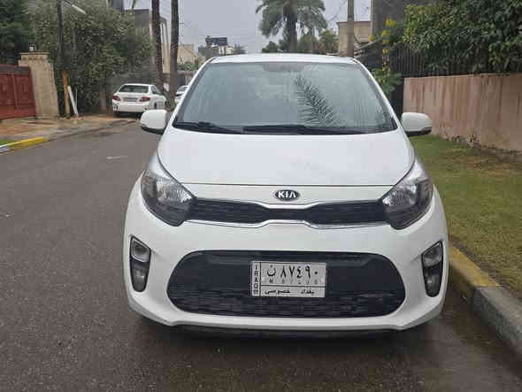 سلام عليكم
كيا بيكانتو موديل 2020 رقم بغداد 
مكفولة بدون ضربه ولا صبغ
ماشيه 28 الف كيلو 
محرك دوش جبير 4 سلندر 

مواصفاتها 
ويل كب 
بروجكتر 
ليد نهاري 
تحكم سترين
اواكس بلوتوث 
حكايه تلفون 
مانع انزلاق 
حاس
شاشه آيباد
كاميره دواره

السعر 120 قابل للتفاوض

مكان السياره بغداد حي الاطباء بلجهاد قرب خدمي شارع المطار للتواصل ***********
