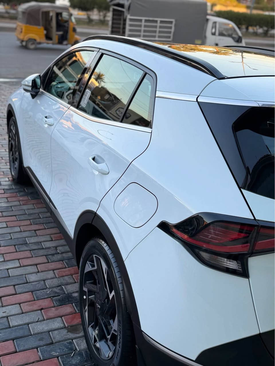 سلام عليكم سبورتج٢٠٢٣. وكاله نيم

رقم. اربيل الدولي باسمي 

ماشيه49km 

مكفوله من البارد والصبغ والتبديل 

سياره عل وضع الشركه 

فول مواصفات ١/١

كشن حار بارد 

تحكم كشن كهرباء

منافذ شحن بلمقاعد 

مود درايف 

بانوراما

كاربلي 

شاشه دجيتل 

شفتات وتدفئه مقود 

جنطه كهرباء 

شحن لاسلكي 

فول الفول 

مكاني بغداد 

السعر 223 بيها مجال

للاستفسار *********** Colombo, Sri Lanka
