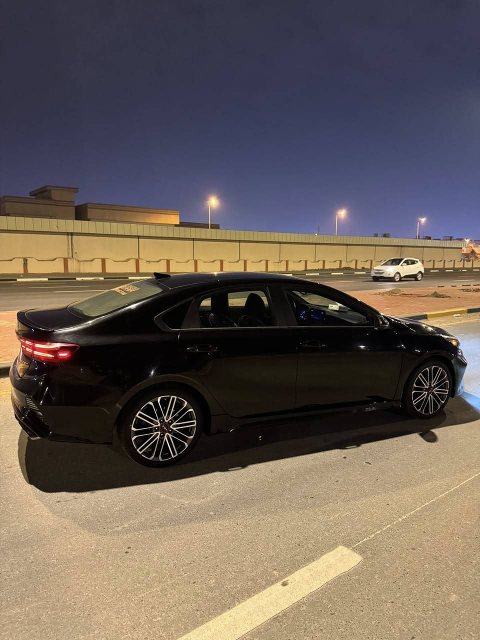 السلام عليكم للبيع كيا فورتي جي تي تيربو
Kia Forte GT2 2022 
فورتي جي تي ٢ 
موديل 2022
ماشيه  80 الف  
كير Dct دبل كلج 7نمر الكير المرغوب القوي يعني طياره 
مكينه 1.6 تيربو  201hp

رقم معوقين بصرة سنوية تنتهي 2029  

حادث جاملغ ايمن وربع البنيد تقريبا  /بدون شاصي

مواصفات GT معروفه فول1/1 اعلى واخر شي بل فورتي  
فوووووووول عدا الفتحة
🔥بصمه وتشغيل عن بعد 
🔥شاحن وايرلس 
🔥جنطة كهرباء 
🔥اشاير مري 
🔥شفتات ستيرن 
🔥رادار جانبي
🔥رادار امامي 
🔥رادار تحديد مسار 
🔥اوتو هولد
🔥ايقاف ذاتي 
🔥مثبت سرعه 
🔥مانع انزلاق 
🔥تبريد قطعتين 
🔥شاشة جبيره 9انج 
🔥كشنات جلد  
اناره داخليه بل أبواب وبل دشبول علامه الGT الوان عديده
🔥هاند بريك كهرباء
🔥 سستم صوت 🔉harman kardon
🔥تبريد بيانو +مناخ منفصل
🔥تشغيل عن بعد
🔥كزوز صوت بلادي رياضي
بانزين كله محسن/دهن  كله ادينول /تخم تايرات جديد 

وبعد هواي  مواصفات  بل GT

سعر 138
 
للاستفسار  على الرقم +واتس
***********
