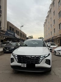 توكسان 2022 خليجي مكفوله   (محرك 2000دوش )  (فول مواصفات )  كشنات جلد ...