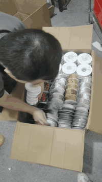 تجهيز زبونة شرايط متنوعة 
تجهيز وترتيب وتصوير البضائع من اهم الأولويات في الشحن 
من مصانع الصين مباشر وحسب الطلب 
شراء وشحن وتجميع تواصل خاص او واتساب
***********
وصفحة العمل 
التسوق من الصين
