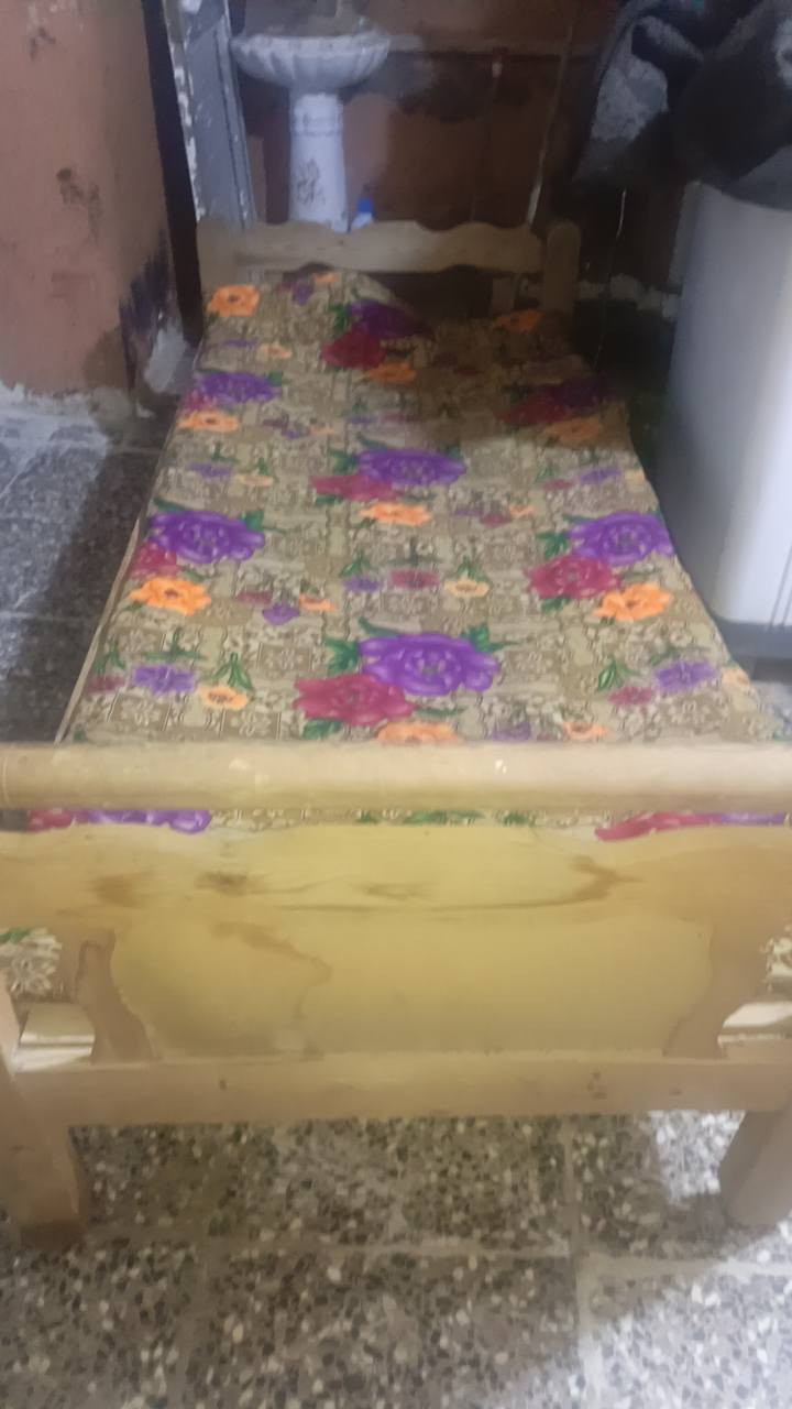 السلام عليكم تربايه ام النفر السعر 25 وبيها مجال العنوان الشعب  ***********
