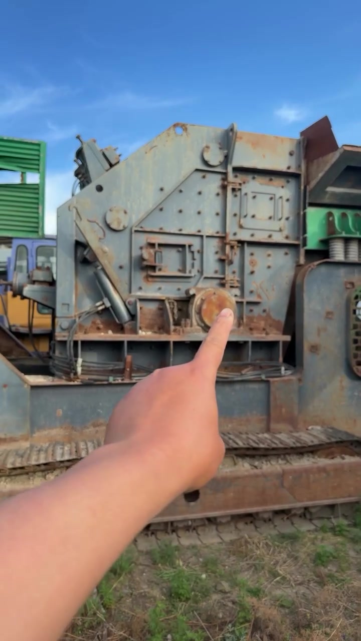 Crawler Mobile Impact Crusher, Model: Large-opening European-type 1315
Main Motor: 220 kW, Equipped with 400 kW Yuchai Diesel Generator Set
Total unit price: 350,000 CNY


**إذا كنت صاحب هذا الإعلان وتريد حذفه لأي سبب، رجاءا أرسل رسالة إلى الدعم الفني**