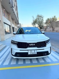 سورنتو مديل 23 المجموعه الدواليه  السياره جديدة جدا بحالة الوكالة مكفو...