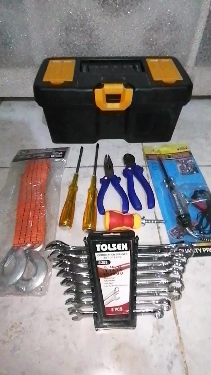 بكج كامل يتكون من ٩ قطع بسعر 25 الف فقط واصل لبابك عنواني ديالى للحجز خاص او وتساب ***********
