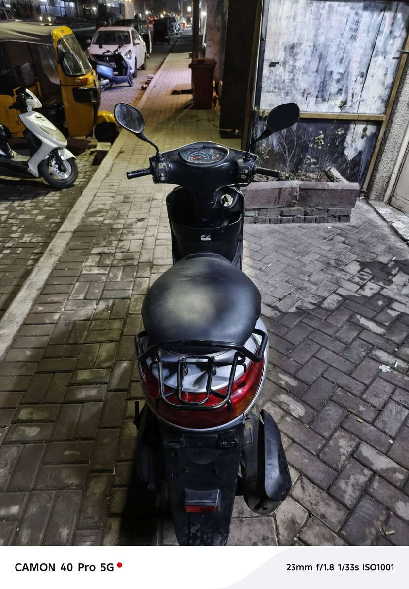 دراجه للبيع  بريز نوزل ..دراجه مكفوله بس دشبول تجاري السعر ٧٥٠ الف وبيها مجال ..عنوان مدينه الصدر ***********
