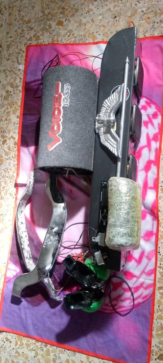 سلام عليكم غراض تكتك مسجل ودمام وهورن طاط ونسر وبوري السعر 100قفل***********
