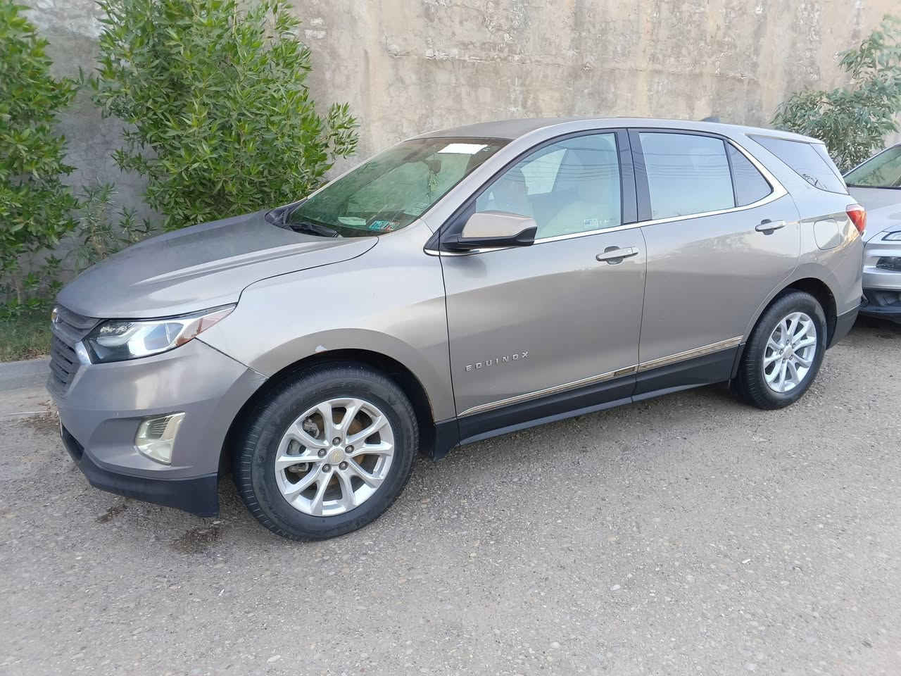 سيارة كوينكس مديل 18فول مواصفات رقم ميسان بسمي هسه صار شهر من حولته انكليزي سيارة جديد. بمعنه لكلمه مال بيت تخم تاير حداديه كير وضع شركه بلجيس السعر 150وبيه مجال الاستفسار ***********
