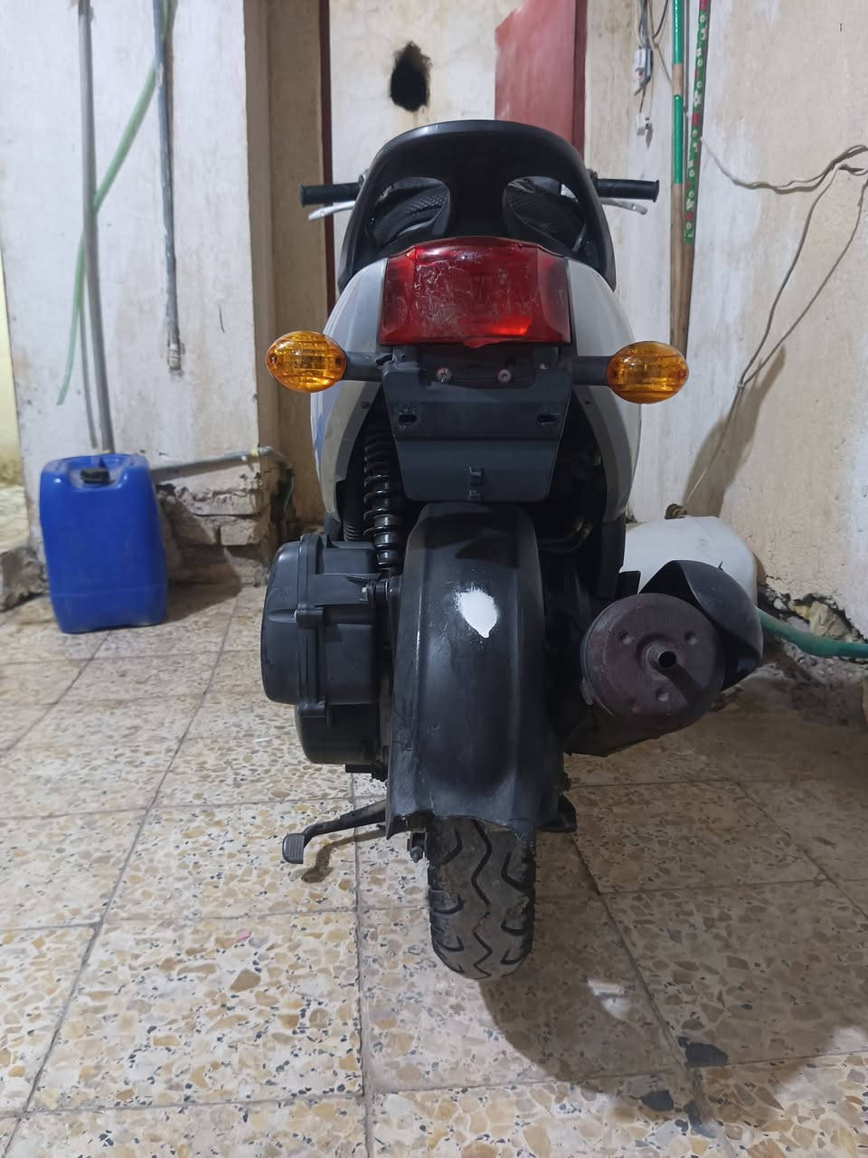 فله  للبيع حاويه صاله شهر من طالعه نظافه فول سعره مليون 150 بيه مجال المريضه لا يخابر ***********
