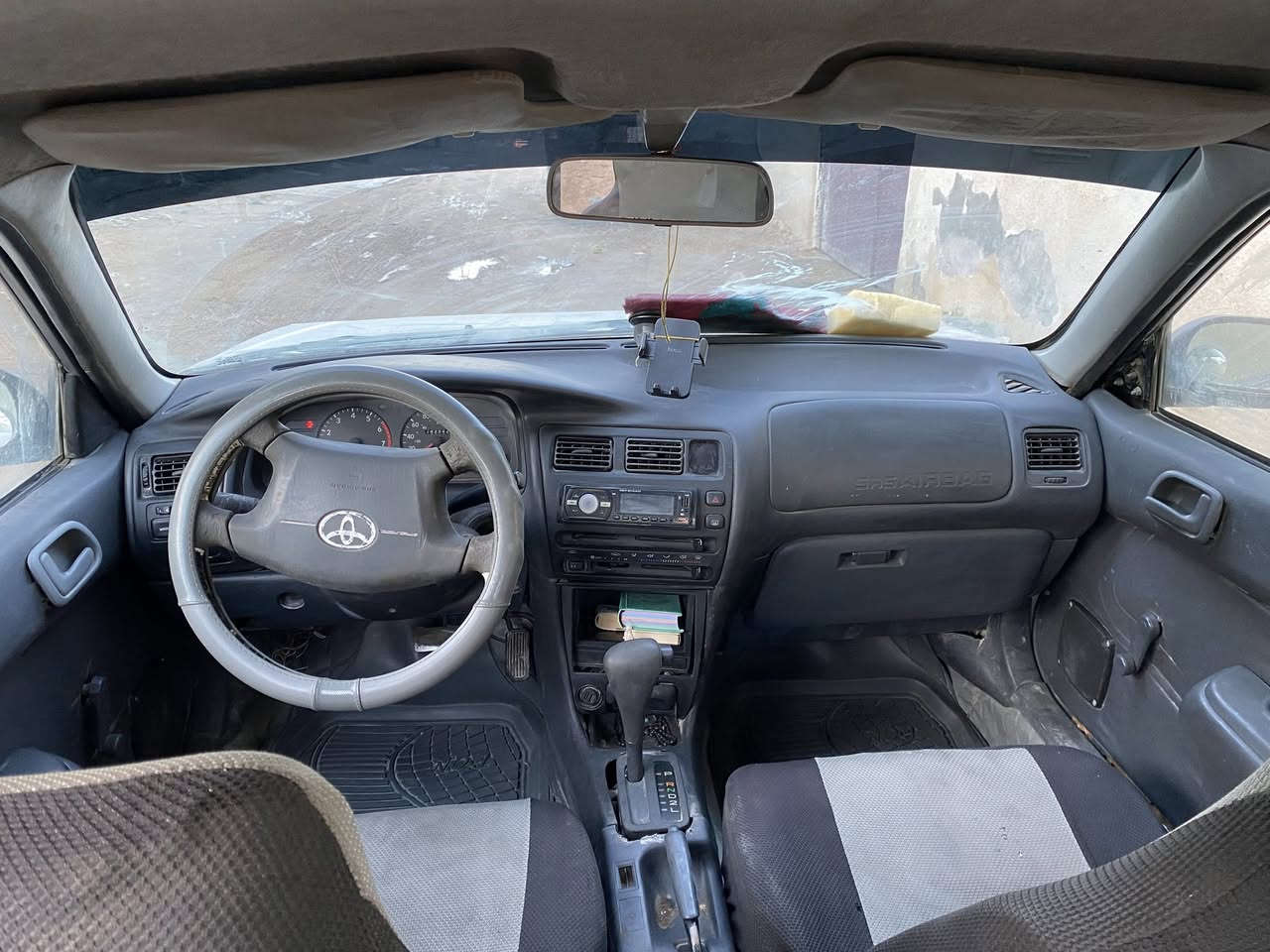 للبيع 

كورلا موديل 96 بزون 

محرك 1600 

السيارة غرفتهه حلوة و مثل ما موضح بالصور 

محركهه بي ضعف تجي تفحص و تشوف 

باور جديد 

مشط جديد 

السيارة حلوة و كاعدة .. 

السعر : 38 و بيهه مجال بسيط ..

مكان السيارة النجف الاشرف .. 

للاستفسار المراسلة على الواتساب : 
***********
