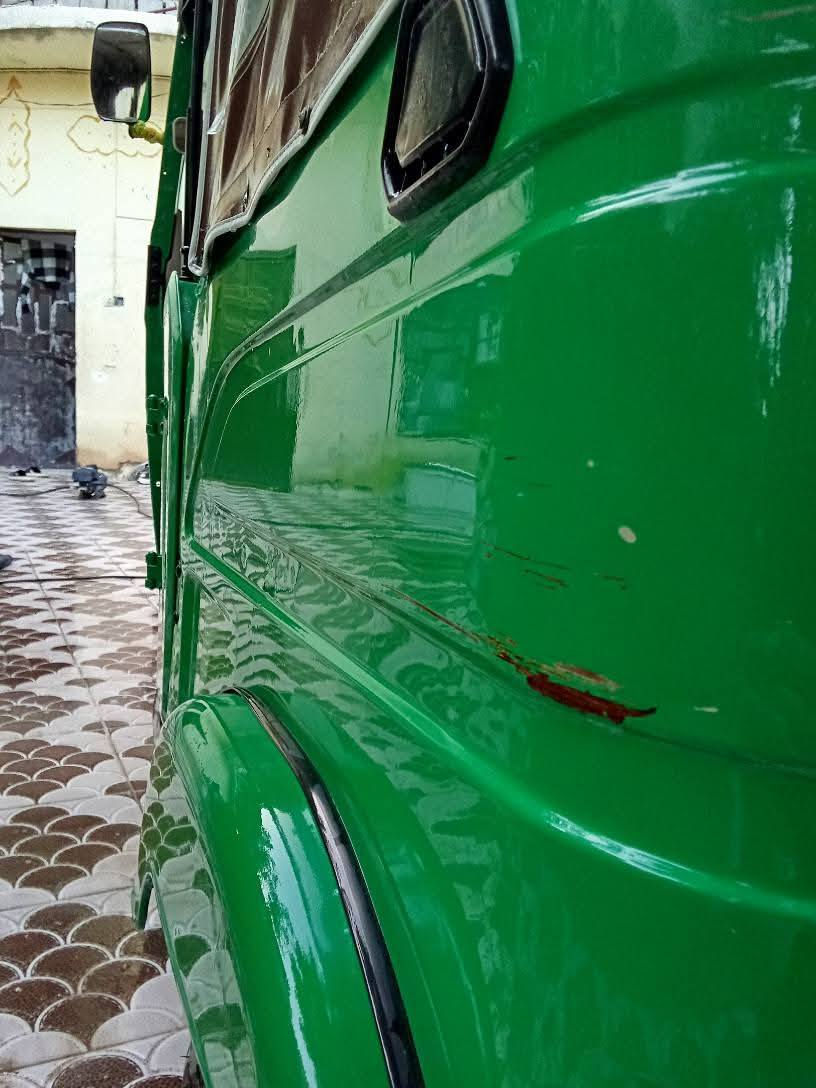 السلام عليكم تكتك للبيع موديل 22مضلع رقم كربلاء بسمي تحويل مباشر  كفاله عامه مكينه وكشر عده طخه صغيره يم البك لايت ممثره التكتك خير من الله التكتك عله وضع الشركه مكاني بعقوبه قريب تقاطع القدس الاستفسار ***********
