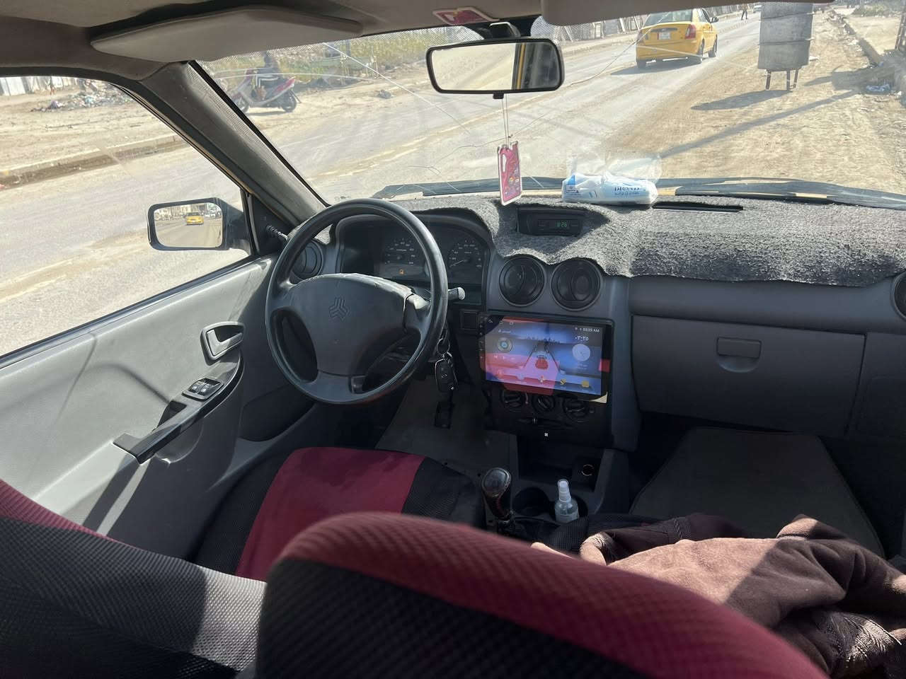 2017 بيه چاملغ امامي جيهت السايق بيه خياسات قليله مكينه وگير فول بيع مستعجل 32 تلفون *********** ديوانيه حي العسكري قرب تقاطع 60
