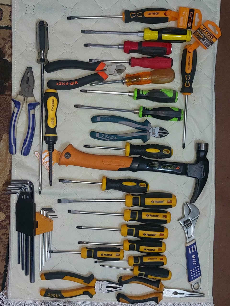 السلام عليكم من رخصة الادمن عدة حلوة جديدة ٦٠٠٠٠ ألف مجال بسيط ودريل كهربائي جديد ٦٠٠٠٠ ألف الاتصال ***********  ..... مع التقدير
