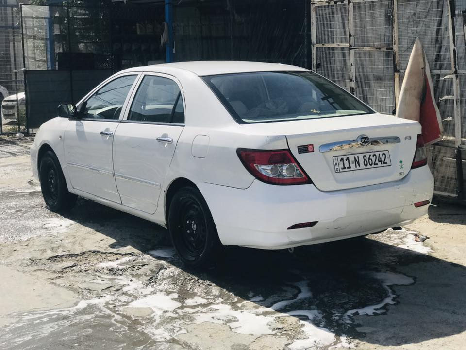 سلام عليكم للبيع بي وايدي  2012  كير عادي ماشيه 125 الف  يبه بارد جاملغ  سياره جاهزه. وتبريد ثلج  السعر 65 مكاني الا مين هاتف ***********
