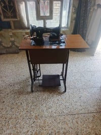 مكينه خياطه توشا فول نضافه ما ناقصها برغي ب١٠٠ وبيها مجال الهاشميه حي ...