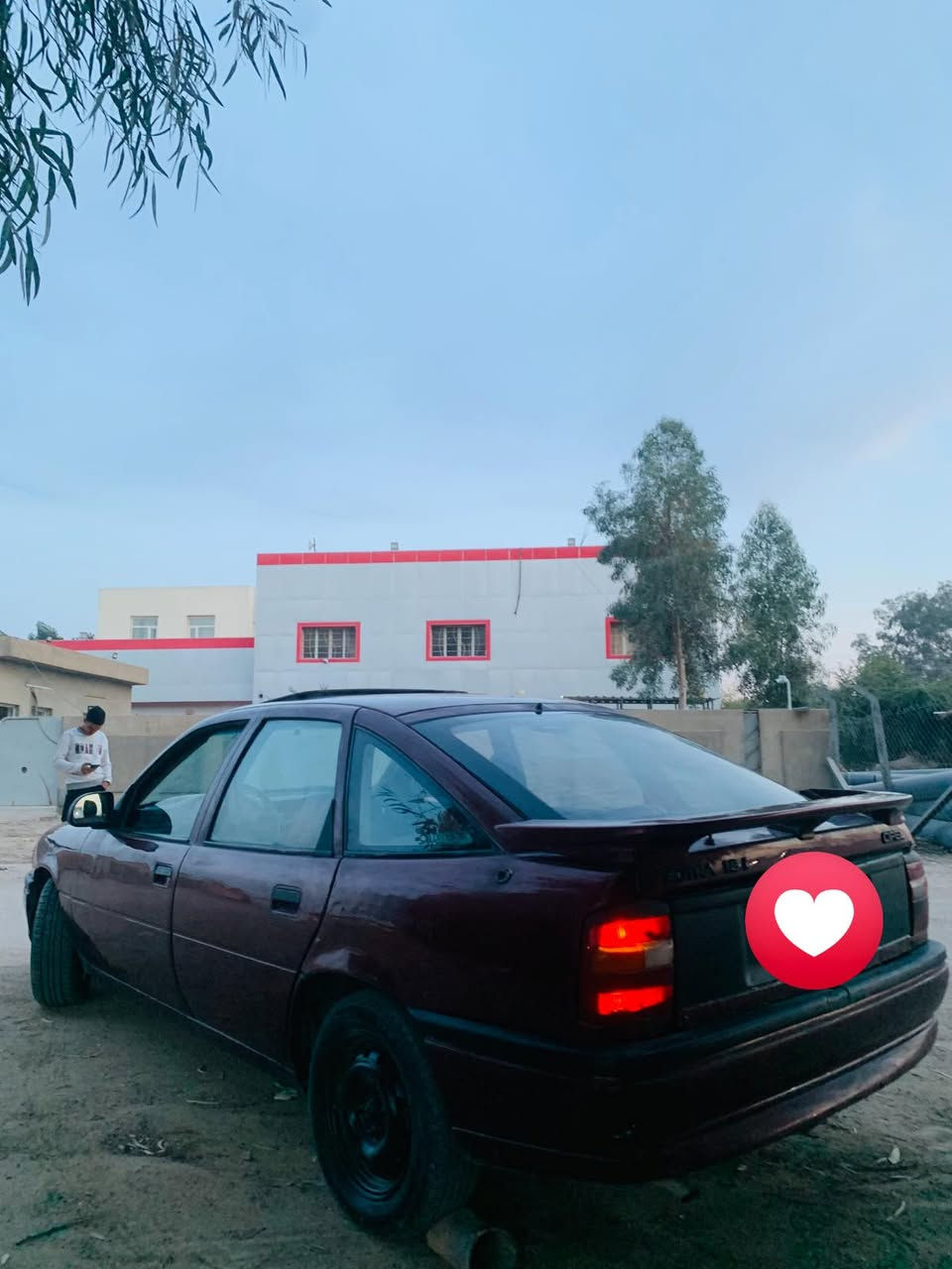 فكترا للبيع مكفوله من ضربه والباقي شوف العين رقم نجف سنويه ساقطه السيارة تبريد شغال مكينه وكير جدد حداديه جديده تخم تاير دواخله يرادله ترتيب كهربائيات كله شغاله السعر 20وبيه مجال المكان النجف المناذره
للاستفسار اكثر ***********
