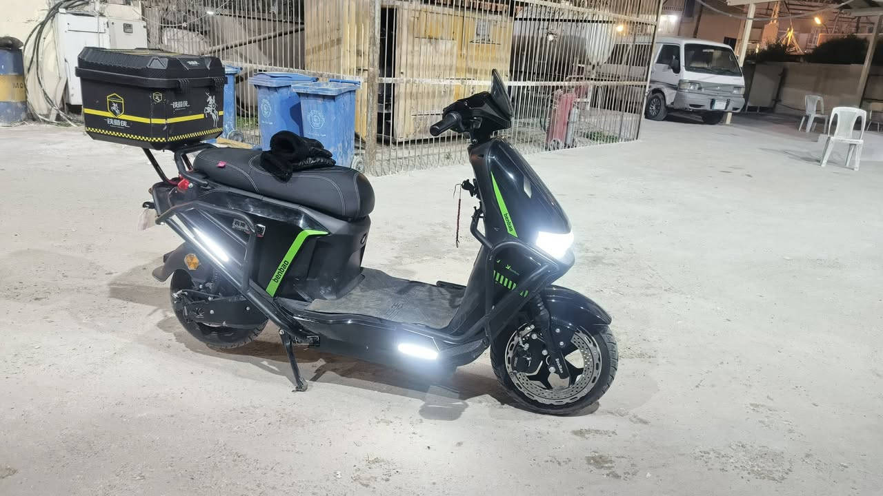 السلام عليكم   دراجة شحن 4 كير   (الدراجه برغي ما مبدل بيه دراجه كلشي بيه بلادي شركه)  تحتوي الدراجه عله 
 جنطه او   درع او شاحنه بطاريات 6  دبل سويج او  دبل بصمه هم تشغيل عن طريق مسح عله شاشه 
رايدر 900 دراجه او بيه مجال يكول غاليه ماخذه اب 1150 مليون او ميه او خمسين 
مكانه بغداد  الكريعات
***********
