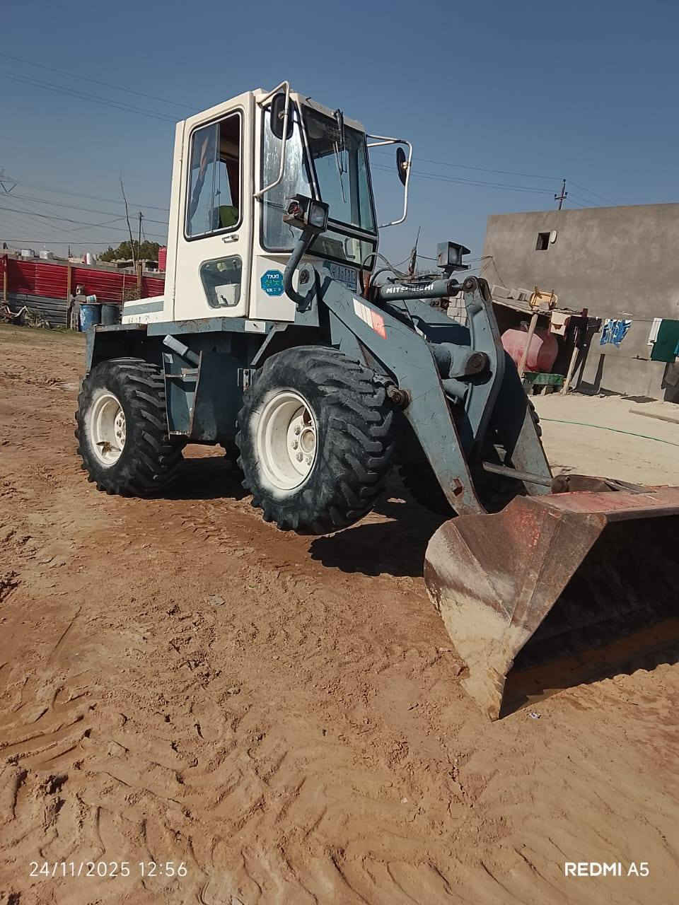 سلام عليكم شفل للبيع مستيبوشي حجم500مكينه بلاديه كير +رفع دفع خير من الله تاير نضيف شفل جاهز للعمل رقم بغداد مشروع وطني مكانه البصره ***********. ***********
