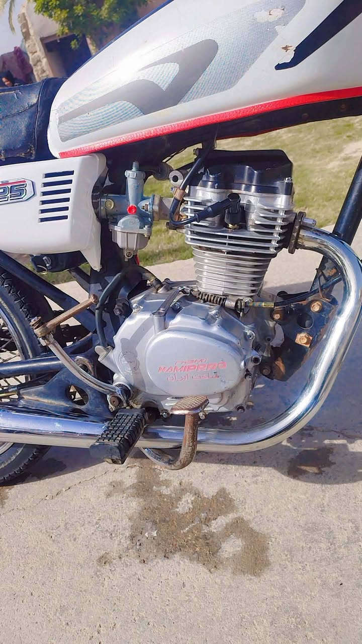 سلام عليكم دراجه تايكر موديل 225 او بيه مجال كلك  مكاني بابل محاويل قريت البعلوان هاذه رقمي ***********
