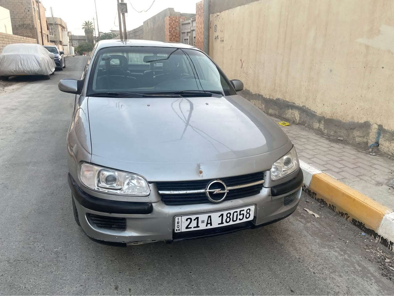 اوميكا بزون موديل 94 محرك 2000 مفتوح كير عادي السعر : 45 /*********** مكان السيارة سامراء سامراء, صلاح الدين
