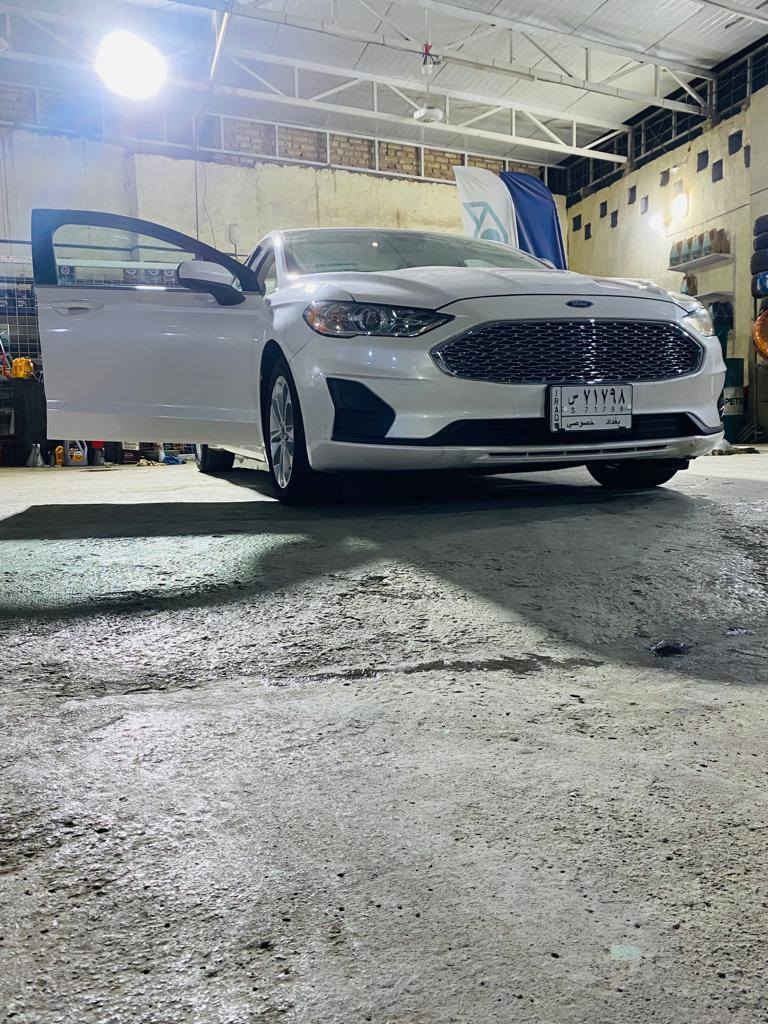السلام عليكم
بيع مستعجل  

Ford Fusion 2020 Hybrid SE .
فورد فيوجن هايبرد 

مواصفات السيارة : 
- كشنات كهرباء
- داخل اسود وبيج
- هاندبريك بصمة
- تحكمات ستيرن
- كير ماوس
- تبريد قطعتين
- رادار امامي
-توقف ذاتي عن الاقتراب
- رادارات جانبية ( نقطة عمياء )
- رادار خلفي 
- كاميرا 
- فتح النوافذ وغلقها من البصمة
- تحديد مسار 

السيارة ماشية 60 
السعر 140 وبيها مجال 
السيارة رقم بغدادباسمي تحويل مباشر 

ضرر السيارة من الخلف قبق جنطة بلادي ابيض والجاملغات الخلفية ع كدهن كما موضح بالصور 
 

***********
***********
