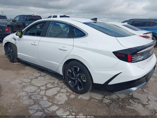 بسم الله الرحمن الرحيم 

2025 HYUNDAI SONATA SEL
تاريخ المزاد :22/6/2025     📆
 عداد المسافة :  25.000  ميل    🚴‍♂️
حـــالة السيارة : تعمل وتسير      🚘

ملاحظة ‼️‼️ بالإمكان ادخال السياره بكتاب ذوي الشهداء 

لشــــراء المركبة  💸: الحـــظور إلـــى مـــوقع الشركة 
الفـــرع الاول : الكــائــن الثعالبة_المدخــــل الاول ✅
الفــرع الثاني : ديالى منطقة الحويش قرب العبارة   ✅
الفـرع الثالث : بــــغــداد حي الجهاد  ✅

 نوفر لكم  : 🫰
1️⃣ انــسب اسعار  النقــل من جميع الولايات الأمريكية       🚢
2️⃣ معقبين  لتخليص المركبة وإيصالها للزبون بأسرع وقت  ⌛️
3️⃣ ورشة لتعمير المركبة وشحنها  إلى الـبصره او اربيل  👨🏼‍🔧 

الحمدلله دائما وأبداً 🤲 

 للاستفسار : 
جاهزين للرد لجميع استفساراتكم فيما يخص استيراد السيارات 

 ***********     احمد الشمري 
 ***********     محمد سمير @
@أبرز المعجبين
