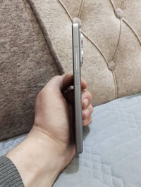 شاومي ١٤ تي برو • بطارية ٩٦٪ • تراوس لينوفو Legion Go 1TB