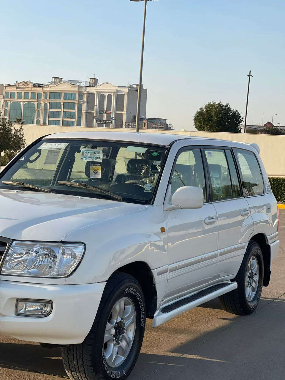 مونيكا 1998 سپى v8 فول به س گير عاديه هه موو جيانى به شرت حيزامه بؤ جوانى جه م په كى پيشى هه يه ره به م اصلي نرخ $120 ژم *********** أربيل, العراق
