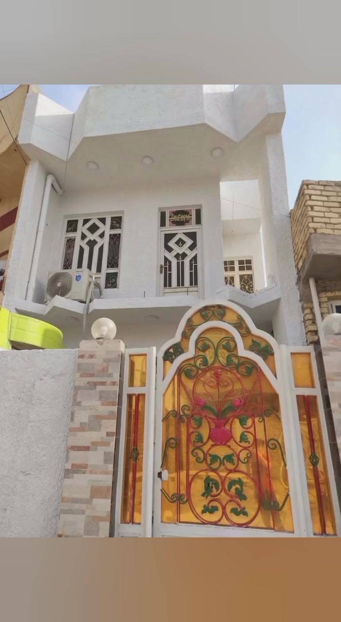 ⭕ للبيع:

مشتمل حديث في حي الحوراء

المنطقة :حي الحوراء شارع الملا

نوع العقار :مشتمل

المساحه :100متر

الوجه :5م

النزال :20م

حالة البناء :حديث
------------------------

تفاصيل البناء :يتكون من طابقين 3غرف نوم واستقبال وصاله ومنور وصحيات وسطحين 

للاستفسار الاتصال على الرقم ***********

او زيارة المكتب الكائن :في [شارع الكفاح بالقرب من جامع عبدالله الرضيع] .
