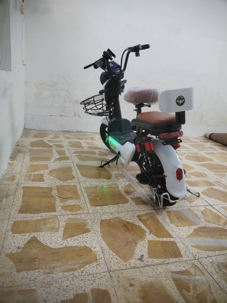 درجة شحن للبيع حجم ١٤ - اربع سرع اربع باتري موصل سعر ٢٥٠الف بيها مجال


**إذا كنت صاحب هذا الإعلان وتريد حذفه لأي سبب، رجاءا أرسل رسالة إلى الدعم الفني**