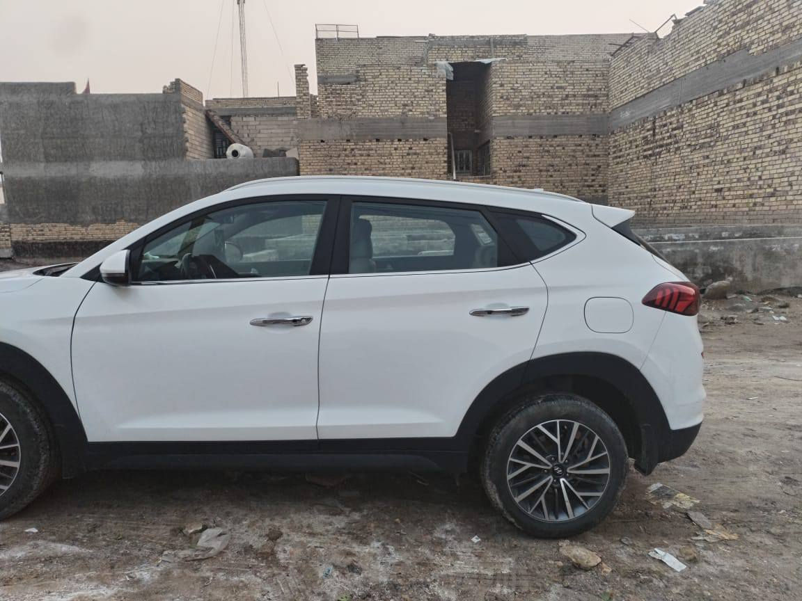 توكسان
موصفات فول عده البانوراما 
بيه بنيد صبغ بدون حادث.
السعر 189
وبيها مجال موضح كلشي بصور. والسونار
***********
***********
المكان بابل
