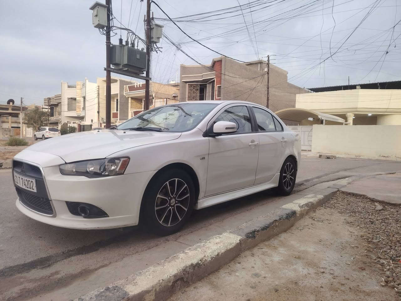 لانسر قرش 2017امريكي محرك 2000 فول مواصفات فتحه شاشه كامره تحكمات سستم صوت دمام بلصندوك لحايه ويل كب ماشيه66سياره بسمي جدا نظيفه قطعتين صبغ سونر موضح فقط بدون اي دواخل السعر 120
***********. ***********
