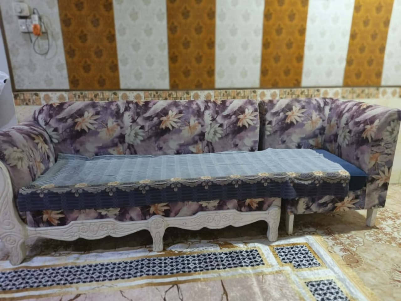 مكلف بالنشر ؟
قنفات نظيفات مثل ما موضح بالصور الطول ٩ متر السعر ١٥٠ وبيهم مجال 
المكان بصره ابو الخصيب منطقة حمدان الاتصال على صاحب الرقم ***********
