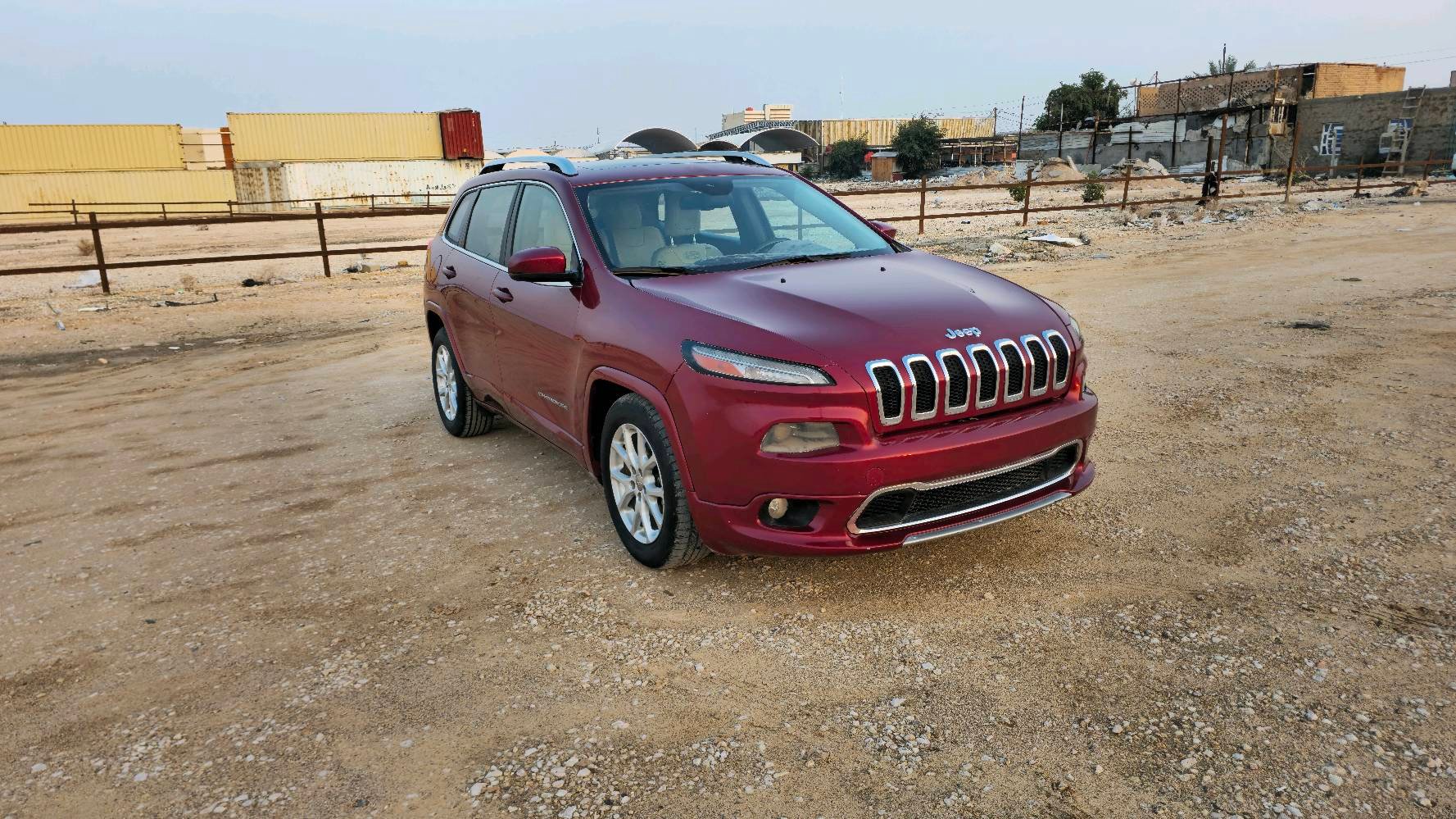 السلام عليكم 
جيب بزون للبيع موديل 2016 اربيل
حادث فقط ويل الامامي 

صبغ جاملغ  بدون دواخل وبدون ايرباك

-محرك 6 سلندر 
-بصمة تشغيل
-دواخل جلد بيجي 
- لوحة قيادة الكترونية 
-نقطة عمياء 
-تشغيل عن بعد  
-بصمة ابواب 
-كشنات جلد تدفئة وتبريد 
-استيرن تدفئه
-تبريد قطعتين 
-سايد بريك بصمه  
-فتحة سقف بانوراما 
-صندوك كهرباء 
خزن ميموري كراسي                               
- شاشه كبيرة
-تخم تاير جديد 
-اشاير بالمري 
- ماشية 140,000 كيلو متر 
- ⁠كاميرا دواره 
- ⁠حساسات  خلفيه 
- ⁠مكان السيارة نجف 
