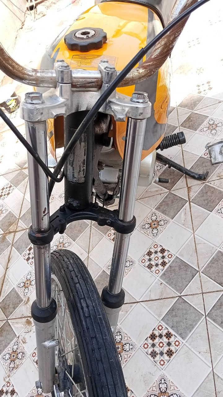 سلام عليكم شباب دراجه للبيع

محرك رابيدو مفتوح ولفات وبستم بس 
×+الدراجه اوراقه كامله وبليته بيه موجوده بس الرقم البشاصي ممسوح موجود بس بلبليته
دراجه نضيفه وخير من لله سعره 400مكاني شريف الرضي
جماعت الباجر اجيك لا تراسل تره مال من هاي سوالف

***********
