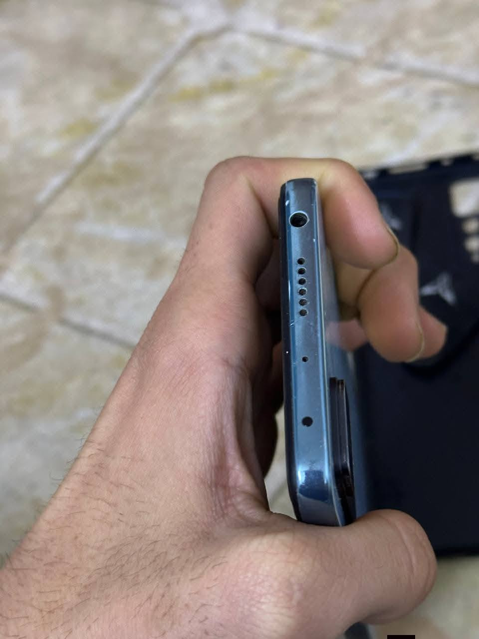 السلام عليكم
Redmi not 11 pro 
ذاكرة 128 شحن سريع 67 واط بوبجي 60 فريم شاشه 120 هرتز عشوائيه 8 كامره 108بكسل فقط بي طبع خفيف. الجهاز بلادي سعره 100الف وبي مجال 
مكاني بغداد الدورة رقمي ***********
