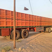 للبيع عربانه فقط اجناب طول ١٢.٥متر دناكير 16 اتصل 07826830502