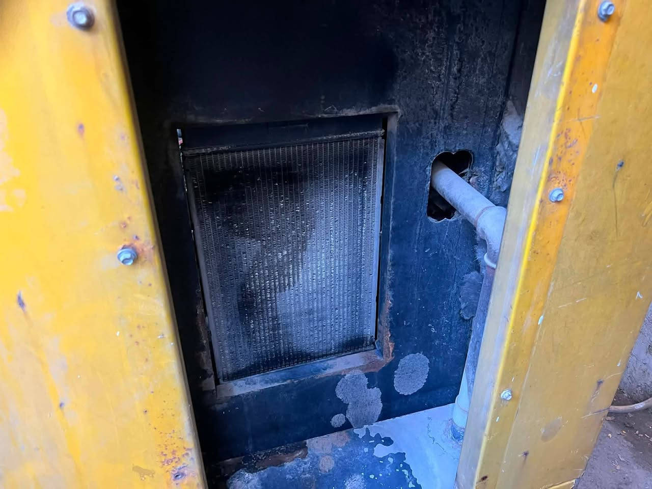 مولد بيركنز بزون 17.5KV ثري فيز راس التوليد لوري سمر كاتم بلادي مكفولة من الفتح و التبخير كلها على وضع الشركة
مكان المولد بغداد الجديدة
سعر 35 وبيها مجال


**إذا كنت صاحب هذا الإعلان وتريد حذفه لأي سبب، رجاءا أرسل رسالة إلى الدعم الفني**