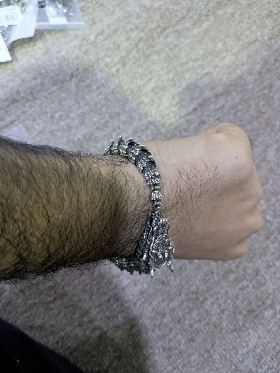 سوار تنين 🐲 بهل جمال اليفيدة ينطينا بي سعر وياخده


**إذا كنت صاحب هذا الإعلان وتريد حذفه لأي سبب، رجاءا أرسل رسالة إلى الدعم الفني**