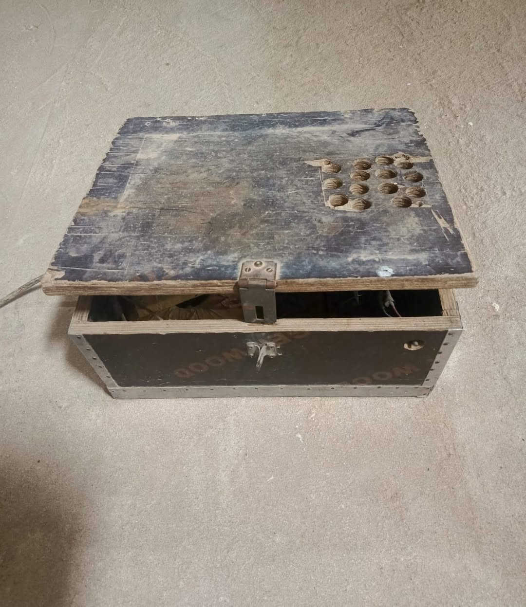 للبيع مكينه 40 ياماها بدون گير نضيفه السعر 6 اوراق + رافعة صيد بـ 175 عل فحص
‏‪‏‪0782 985 6316‬‏
