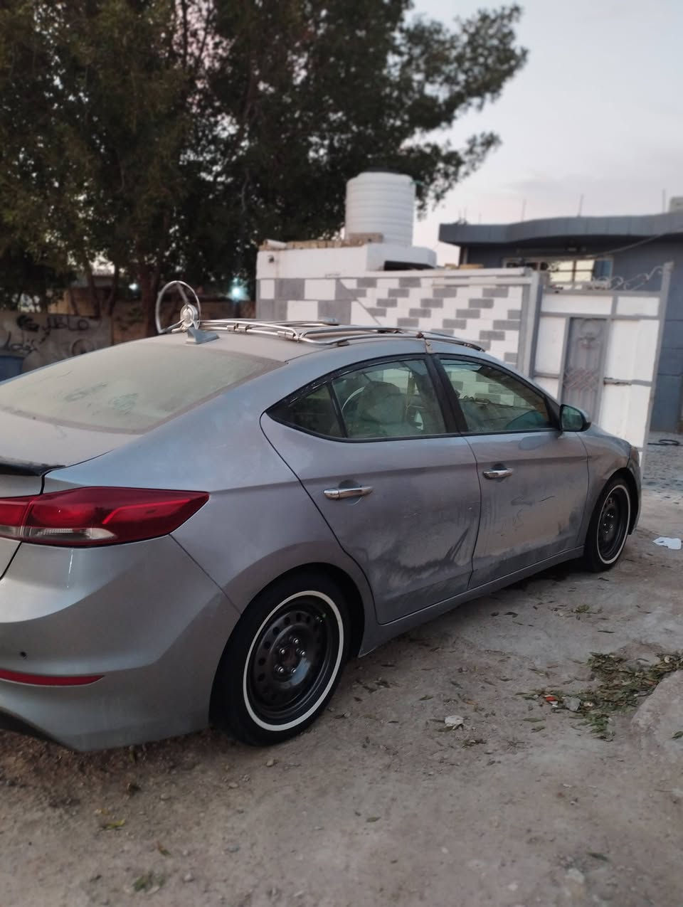 سلام عليكم النتره وارد امريكي حادث مرفوق بل صور السياره ليبل واحد بيهه صبغ صفحت اليسره فقط موديل 17ماشيه 125وقبله لزياده كير ومكينه وصدر وكهربايات خير من الله  السياره متصرف عاليهه دينار واحد السياره بسمي تحويل  شوكت متريد السعر 112وبيهه مجال حك الجيه بكان السياره بغداد ناحيت الوحده قرب مجمع بسمايه السكني واي ستفسار هاذه رقمي ***********
