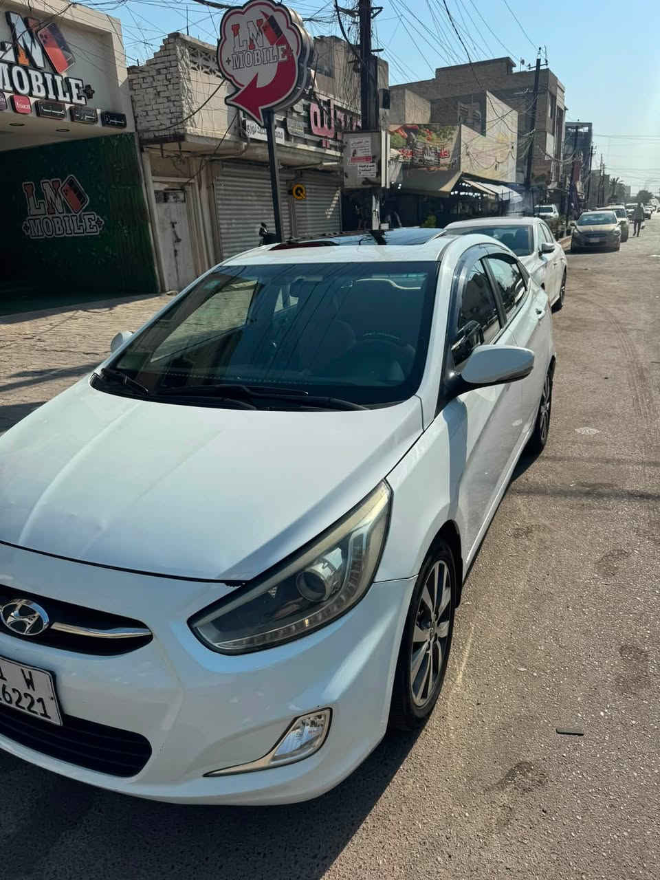 سلام عليكم 
من رخصة الادمن 
اكسنت 2015 خليجي 
مواصفاتهة:
تحكم ستيرن جهتين 
شاشة 
فتحة بالسقف 
محرك 1600 قطرتين 
اشاير بالمري 
ماشية 77 ألف
رقم بغداد تحويل ثاني يوم 
السعر: 105ورقة 
العنوان: بغداد الاعظمية 
رقم التليفون: ‭***********‬
