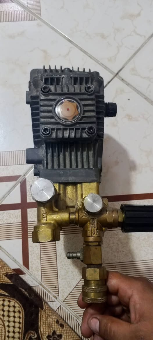 سلام عليكم 
للبيع ضاغطة 250 بار 
سعر 150 وبي مجال


**إذا كنت صاحب هذا الإعلان وتريد حذفه لأي سبب، رجاءا أرسل رسالة إلى الدعم الفني**