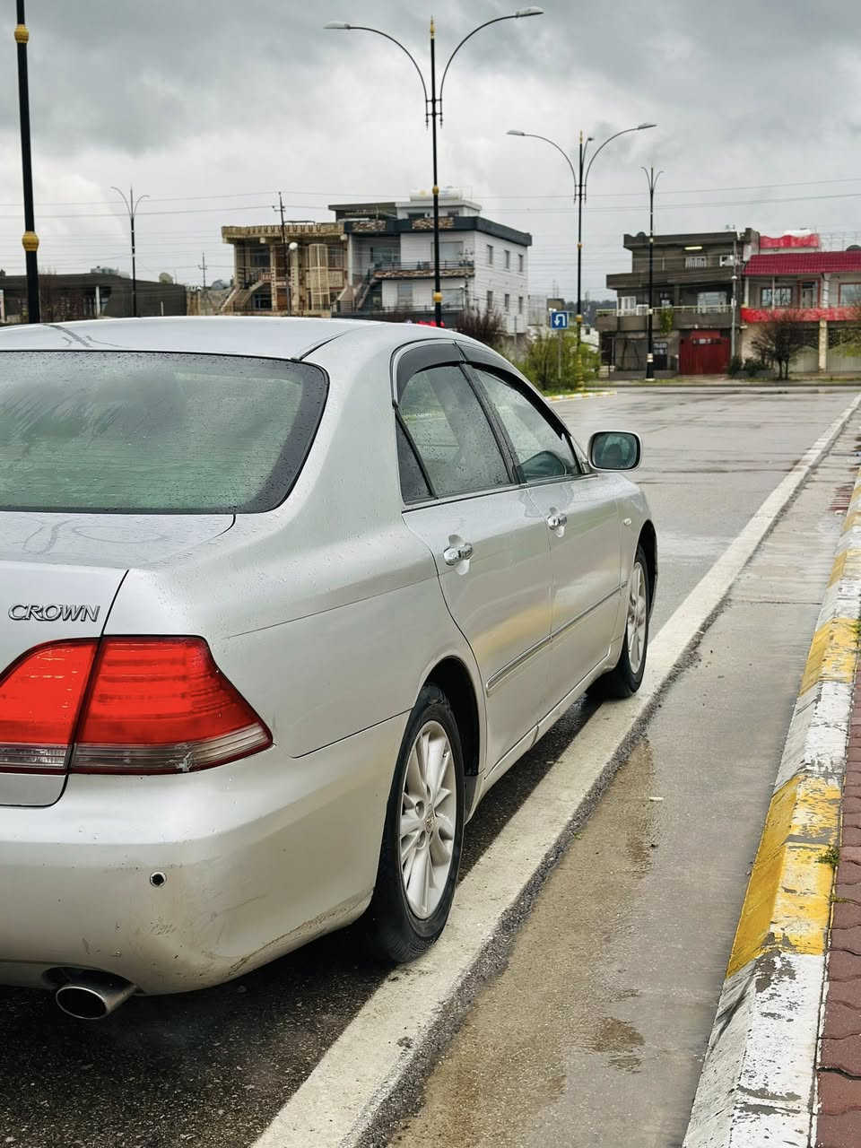 شاهینە(موس)
گێڕو مەکینە گەورە ١٨٢
٢٠٠٥
٢ دوگمە 
مەجموعە لیگزز سوکان کارەبا
ئاوێنە شەفت
شاشە و کامێرا
هەر چوار بەسمەکەی بەسراوە
سەقفی وەک شوشە وایە
برێکی بەسراوە
سوکانی وەک ئاو وایە 
٢ پارچەی بۆیاخی ئەورپایە
گێرو مەکینە تەقەو ڕەقەی بەشەرت یەک دینار مەسرەفی تیا نیە سەیارەی ماڵە هی مەعرەز نیە، سەیارەکە تێر مەسرەفە
لەگەڵ ڕێزمدا جوابی نامە نادەمەوە موشتەری تێل بکە..
نرخ/٦٠ گەڵاو مەجالێکی برایانە
شوێن/هەڵەبجەی تازە
0750 197 23 53
0776 097 9872
