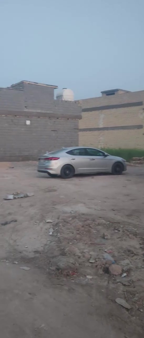 بيت للبيع. 400متر حي الرباب.
بيت مرتب وحلو 
سند 25قرار. مرمم جديد
نقصه بس مي وكهرباء
عنوان البيت كربلاء قرب اسيطره البراهيميه حي الرباب
يبعد عن الشارع العام 600متر خدمات كامله وتبليط وارصفه مشتغلي جديد
للتفاصيل اكثر.
*********** وسام ال كميش
*********** مختار الاسدي الاسدي
